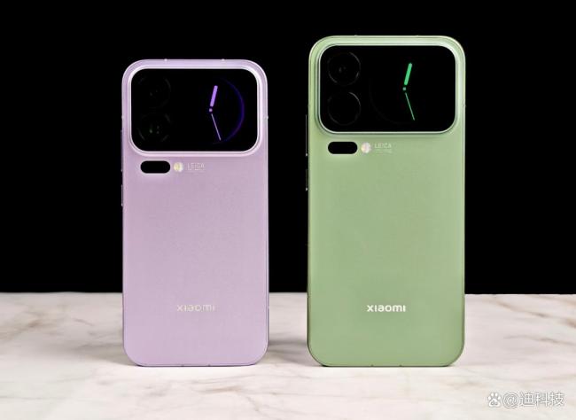小米18Pro 背屏争议 从炫技到高频使用