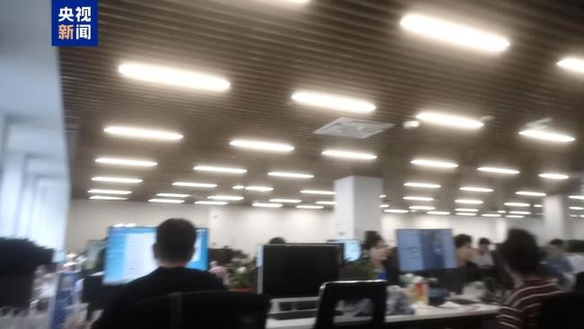 不学医也能拿医师证 被曝光后仍营业 监管风波未停业