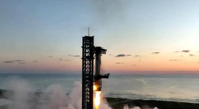 马斯克建太空数据中心面临的难题 散热与成本挑战