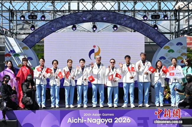 中国香港代表团亮相亚运会 展现风采