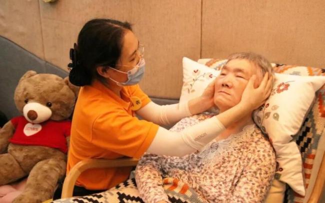 千万家庭被困阿尔茨海默病