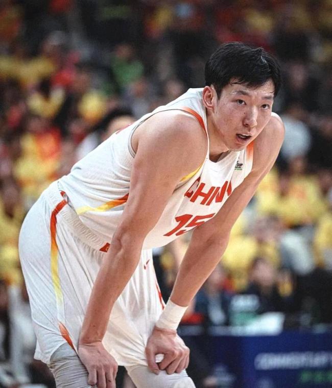 博主谈中国男篮亚运会惨败 周琦缺席成焦点