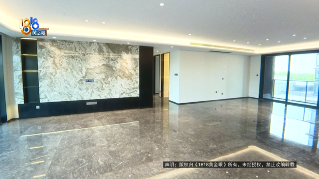 开发商请业主吃晚饭，他突然发现，唯独自家定的新房亮着灯……气氛一下子不对了