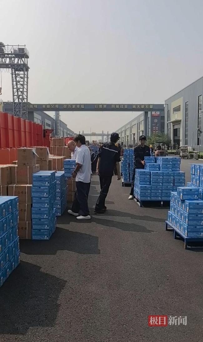 “河南最爱发钱老板”中秋又要发钱了 宴请1.5万人共度佳节