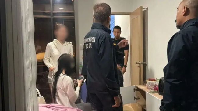 泰国警方通报3中国女子遭锁链囚禁 成功解救并抓获嫌疑人