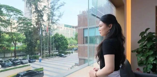 00后女孩46天被骗50多万元,深陷高端杀猪盘 情感与金钱的双重陷阱