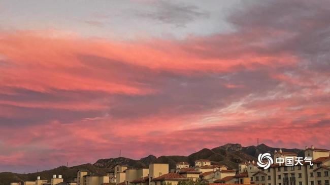 北京晚霞 国庆前夕添喜庆色彩