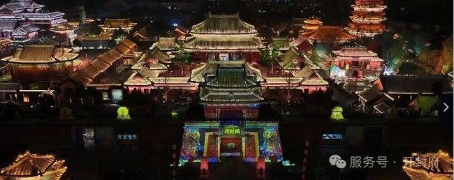 河南焦作满街“中国红” 古城焕新韵