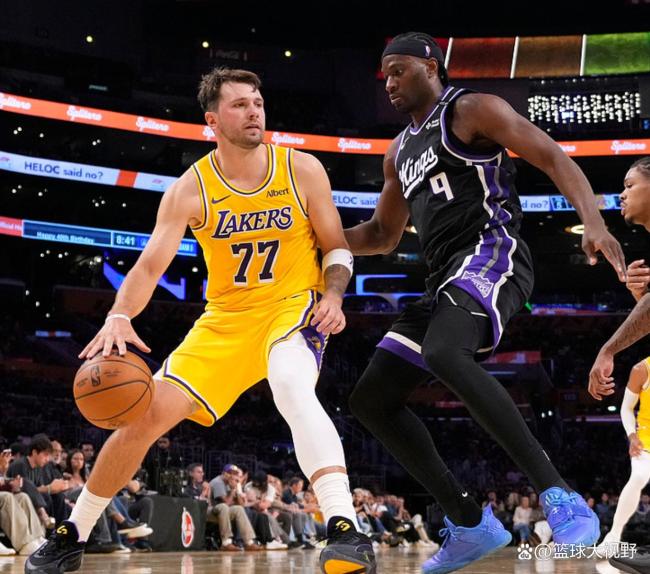 NBA季前赛湖人114-110击败国王