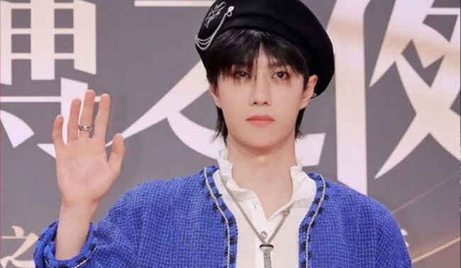 王一博回应为辛芷蕾拍照 自然互动引热议