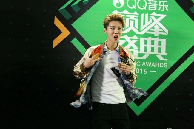 鹿晗音乐节 私人聚会点燃乐迷热情