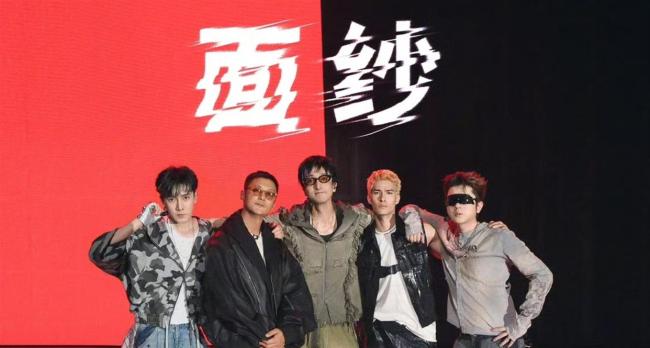 曾辉被淘汰 流泪感谢孙楠小沈阳 8票之差遗憾离场