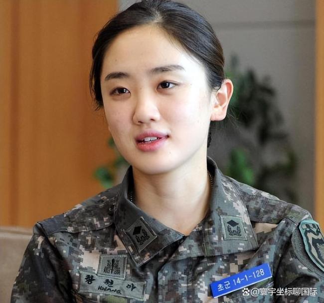韩多名议员提议研究女性征兵制 性别平等还是人口危机?