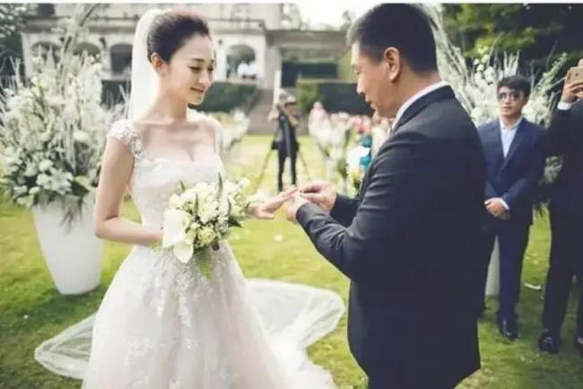 李小冉一忍再忍不想占用公共资源 硬刚营销号谎言