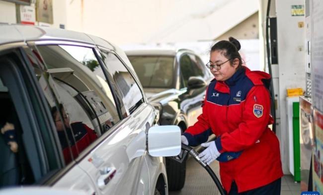 国际油价跳水：调价机制解析