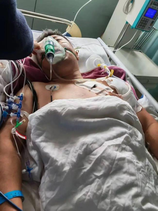 男子因为幻听致邻居2死1伤获死刑