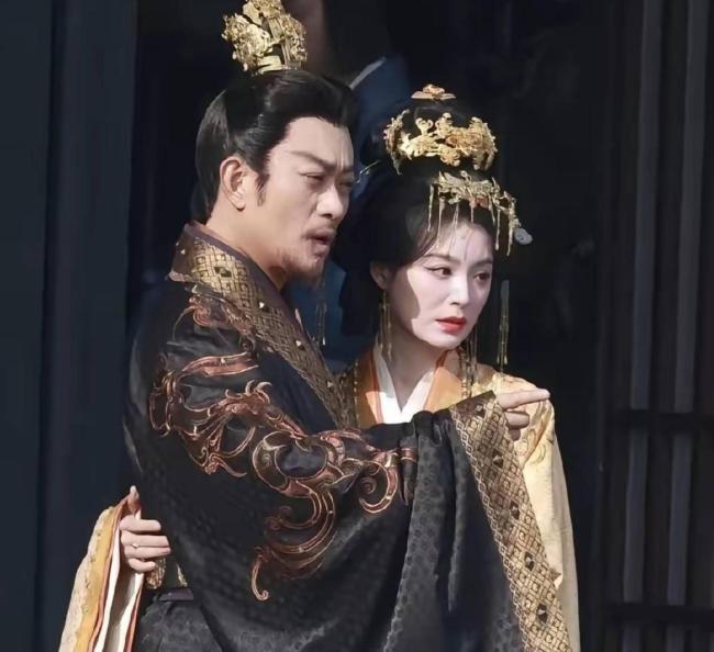 黄海冰演《嫁金钗》皇帝被错认樊少皇 奶娘封君背后的故事