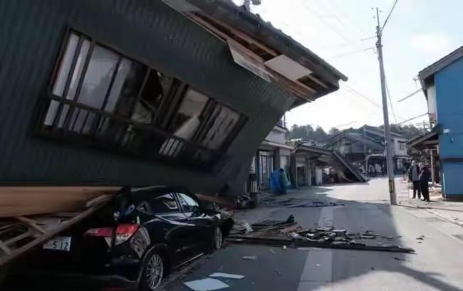 日本高官为何呼吁老百姓囤粮 火山风险引关注