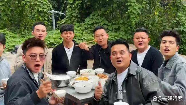 小伙结婚邀请网友撑场面 已有万人参加 全网破防的温暖瞬间
