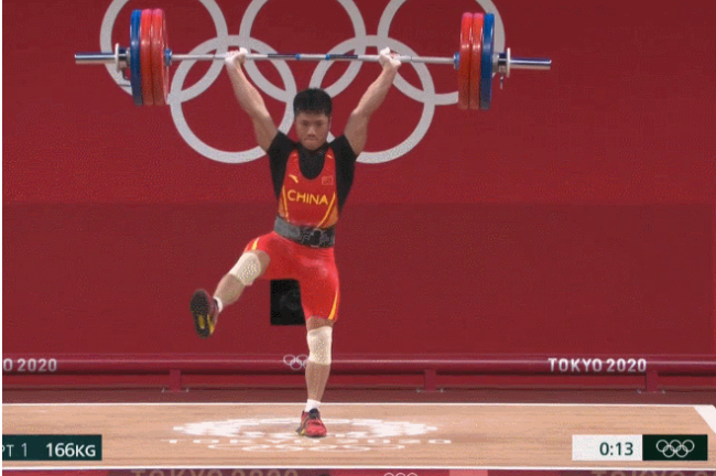 中国第5金!李发彬轻松夺冠,金鸡独立举起332斤,创造奥运纪录