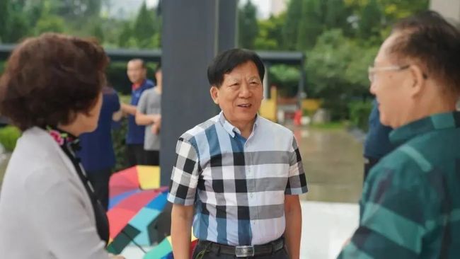 《百廿山大·名企沙龙》走进华天科技集团，开启“因爱伟大”的华天企业文化之旅