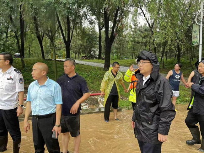 积水险情致940名参训人员受困，水发集团山青世界“现场救援变课堂”