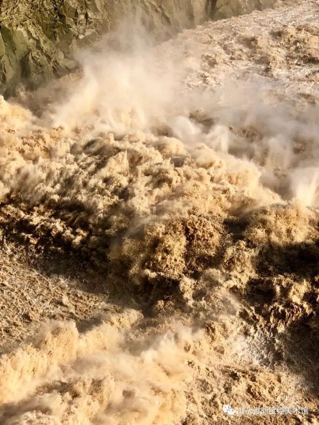 2019年三门峡咆哮的黄河《黄河逆流》2013年2019年刘宝纯在三门峡观察