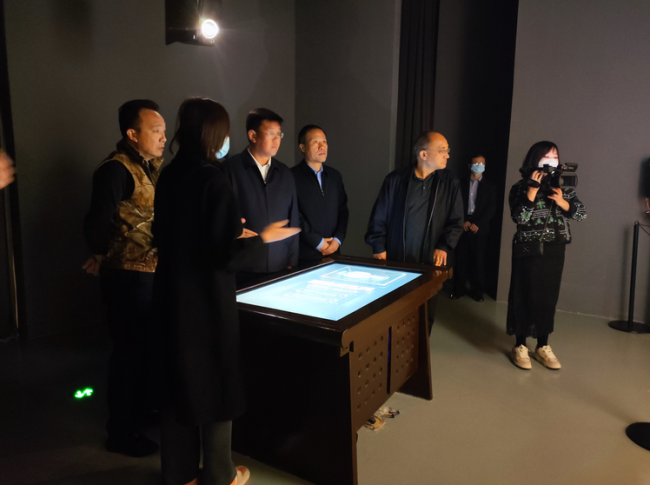 济南市章丘区委常委、组织部部长、统战部部长张新建一行考察调研华侨城欢乐荟