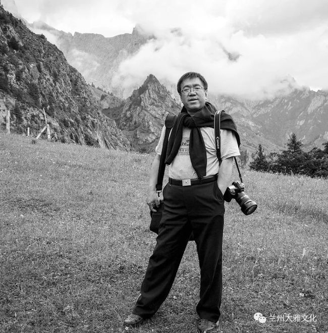 传承启新 潜心践行——著名画家陆志宏对丝绸之路油画的探索之路-中华