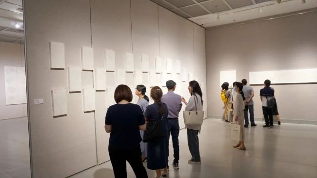 观展3.jpg 图片