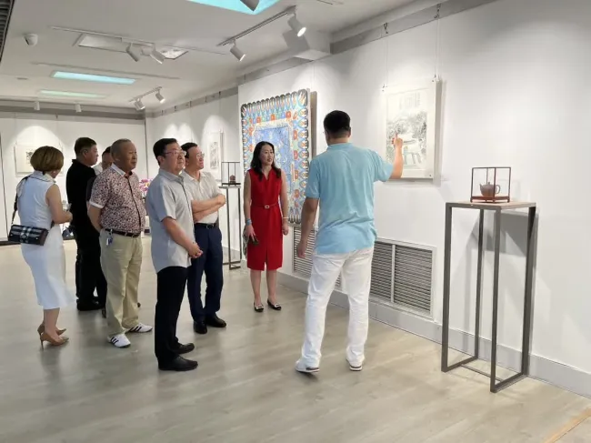 锦伦文化助力艺术青岛建设！“醉美青岛 精彩崂山“艺术品展在青开幕