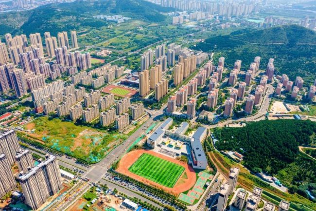 唯稀缺，臻豪宅丨济南海德堡，汉峪芯的典藏臻席，收官贵脉的终极时刻！