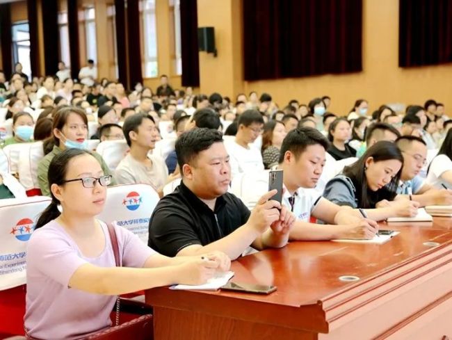 扬帆起航风正好，家校同心育新苗——济南祥泰实验学校小学部举行新生家长会