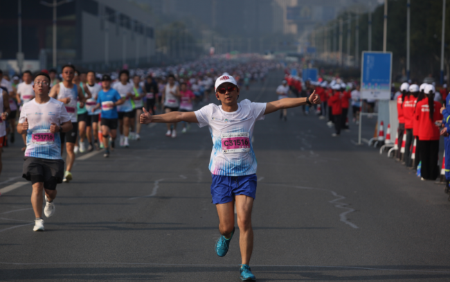 2023济南（泉城）马拉松全马男女冠军诞生，一起来回顾下这些精彩瞬间吧