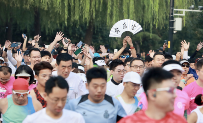 2023济南（泉城）马拉松全马男女冠军诞生，一起来回顾下这些精彩瞬间吧