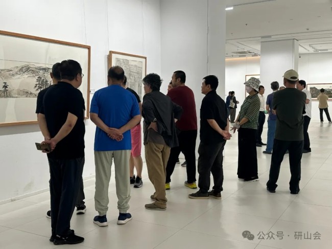 “问道昆嵛——山水圈2024水墨文献展”昨日在烟台美术博物馆（烟台画院）开幕，展期至7月28日