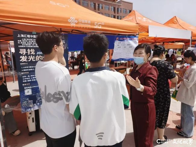 “校企合作，筑梦未来”山东力明科技职业学院成功举办2025届毕业生就业双选会
