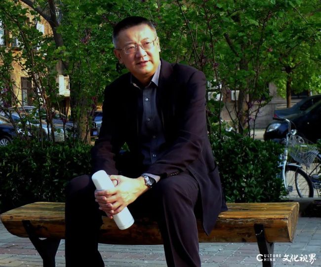 刀锋上的思想者——走进代大权的版画世界