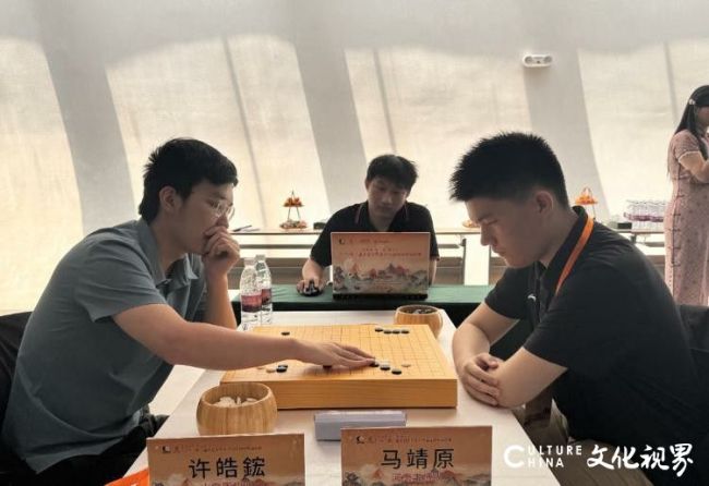 围甲联赛山东银丰队3比1战胜河南丰博队登顶积分榜，老牌劲旅尽显王者之姿
