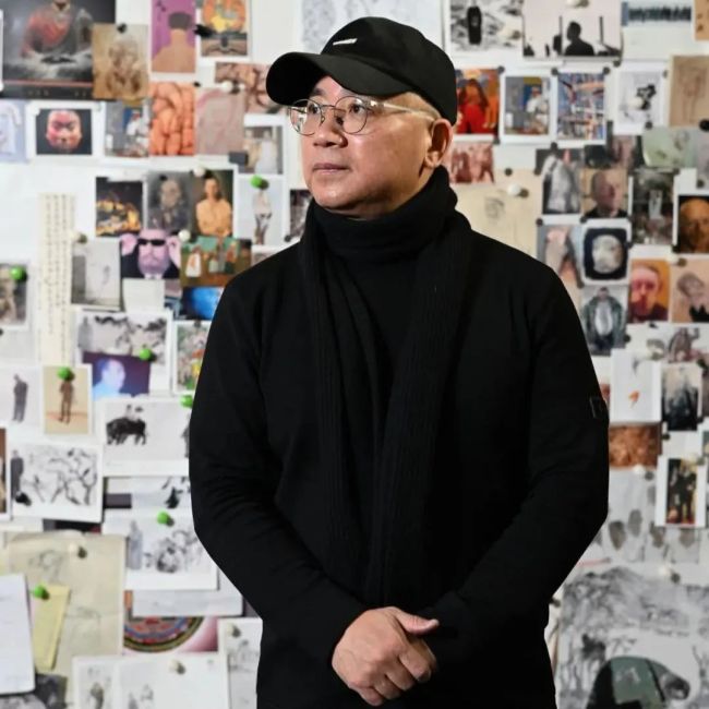 从大力士摔跤手到细腻的稚拙派艺术家——与王颖生一起走进卡米尔·邦博瓦的艺术人生