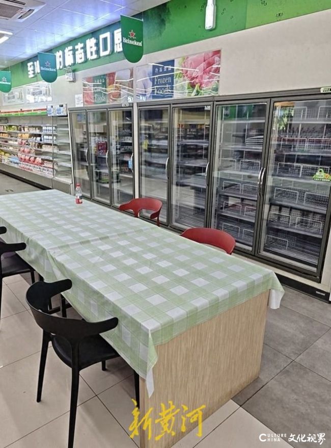 关店30家后，一核心商圈店再贴“旺铺出租”告示——仲家汇高调进济南后成“老赖”，公司5994万股权遭冻结