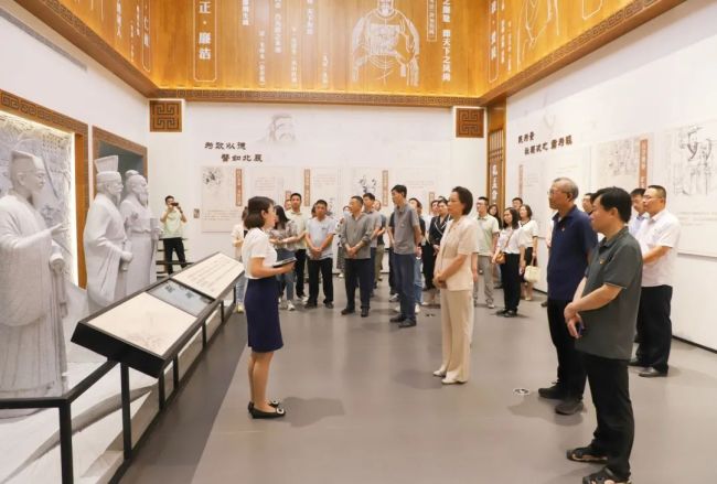 书记讲党课、重温入党誓词、惠民义诊……济宁市第二人民医院开展庆七一系列活动