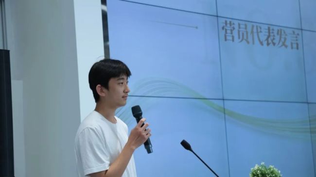 2025“数据科学筑梦之旅夏令营”昨日在海尔学校开营！