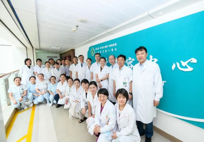 开启全链条、一站式“变美”服务——山一大一附院（省千佛山医院）医学美容中心昨日开诊