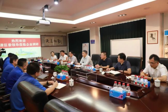 济南市长清区委书记肖辉昨日到区重点企业开展实地调研