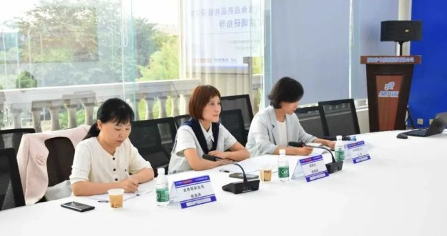 陕西省食品药品检验研究院专家昨日到陕西步长高新制药调研指导