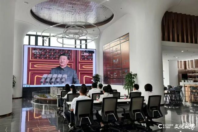 德迈国际产业集团董事长施乾平受邀赴京参加九三阅兵观礼活动