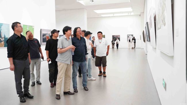 “多彩山河·美丽中国——新时代油画风景意象作品巡展”首展昨日在山艺艺术博物馆开幕