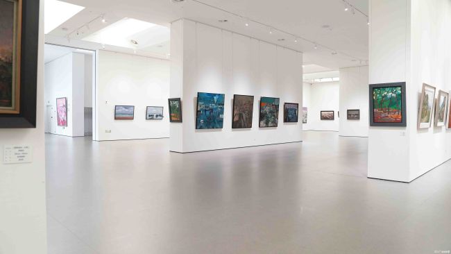 “多彩山河·美丽中国——新时代油画风景意象作品巡展”首展昨日在山艺艺术博物馆开幕