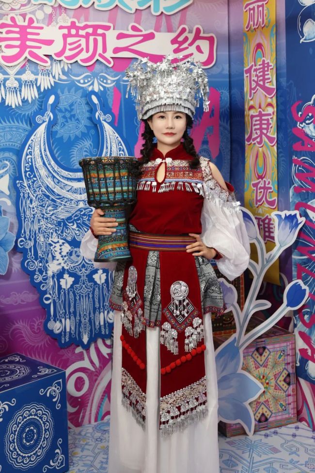 一场场民族风情下午茶在莎蔓莉莎全国各门店燃爆……